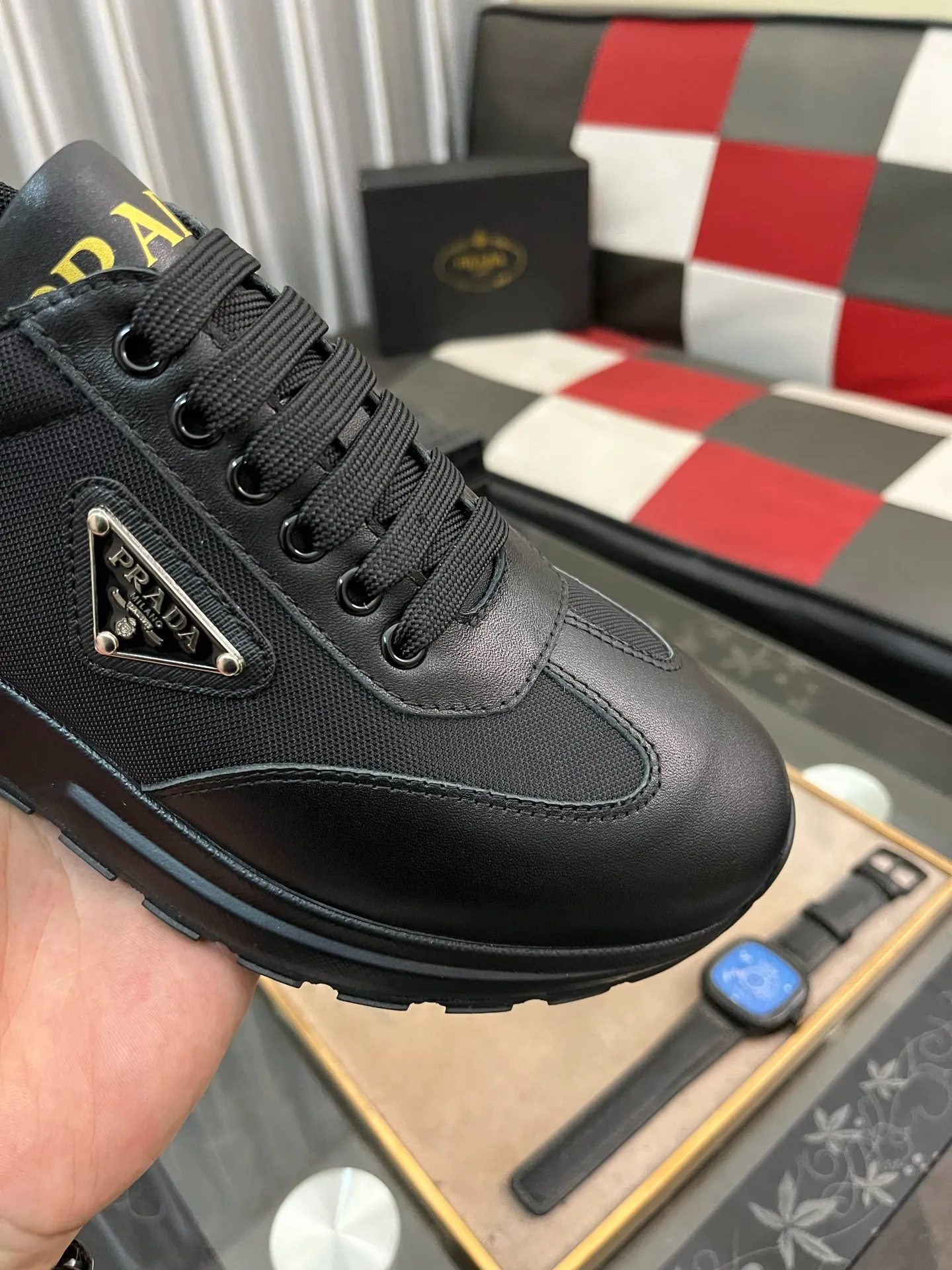 Men's shoes 💰420⌚️⌚️ PRADA [Prada] popular men's shoes, casual shoes and sports shoes! High-end quality 🍀 The upper is made of imported original cowhide 💥 cowhide lining; the original molded outsole. The style is upright and elegant, comfortable and versatile💪 Three quality guarantees Size number: 38-44, 4️⃣ colors available